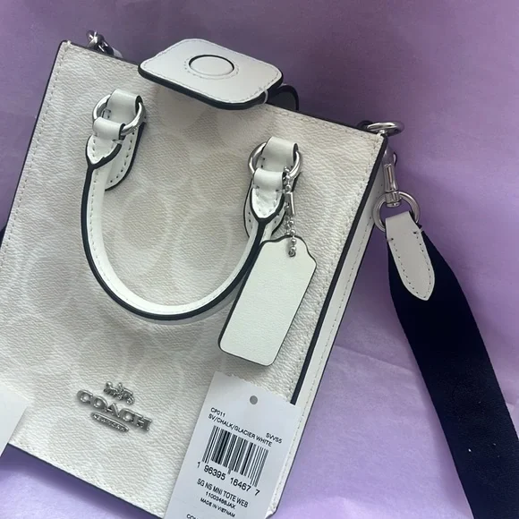 🆕🛍️Coach 🛍️🆕 - Picture 15 of 17